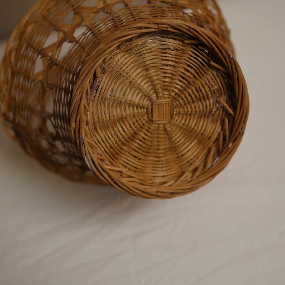 Wicker Basket w/ Handle - Picture 3 of 5